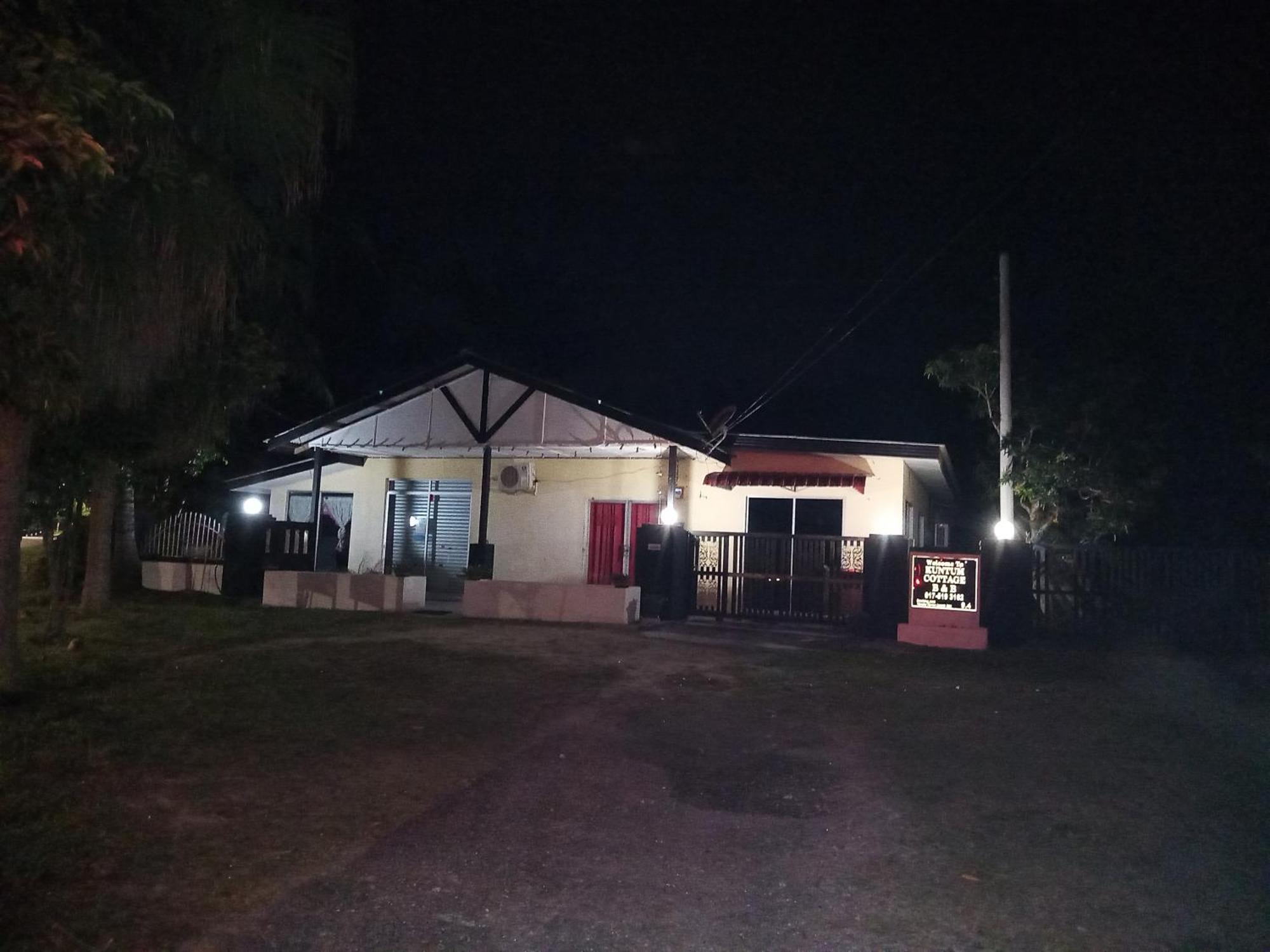 Kuntum Cottage Bed & Breakfast Kampung Tanjung Ipoh エクステリア 写真